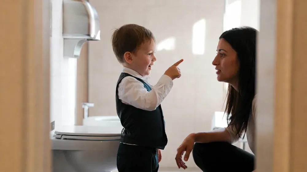 Kind schläft ruhig und geborgen – Kinderhypnose bei Einnässen und Einkoten Augsburg